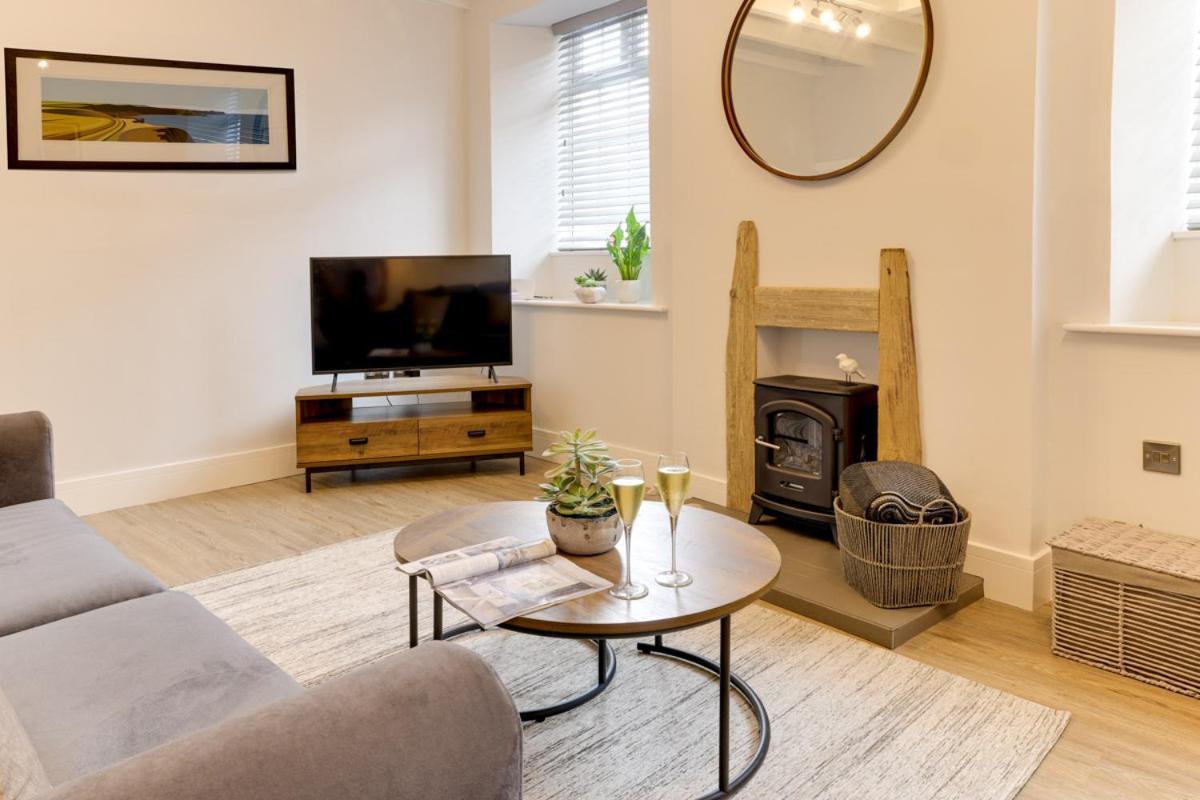 Beam End Snainton - Modern 2-Bedroom Stone Cottage Екстериор снимка